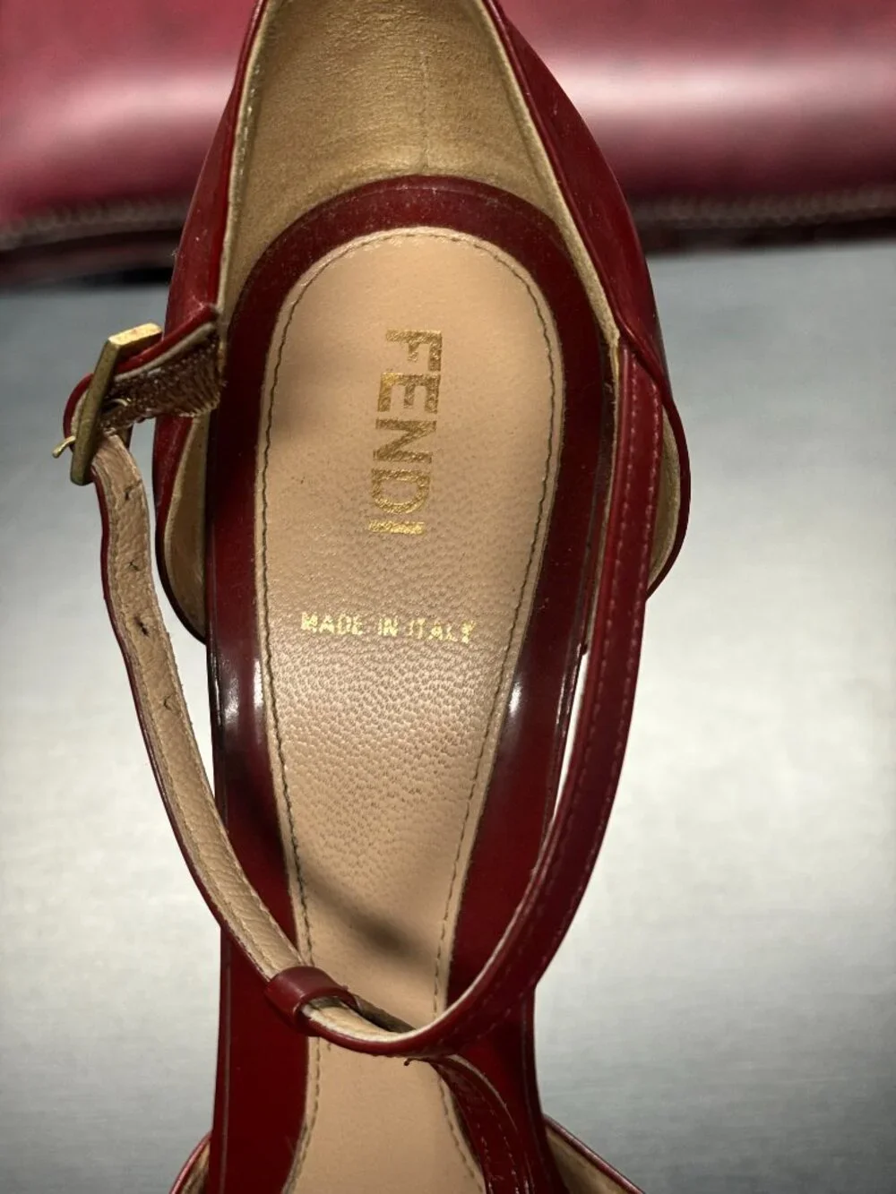 *Fendi Black Patent Leather T-Strap Peep-Toe Platform Size 39 5.5